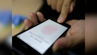 Apple to reportedly give TouchID a miss and opt for facial recognition on the upcoming iPhone 8