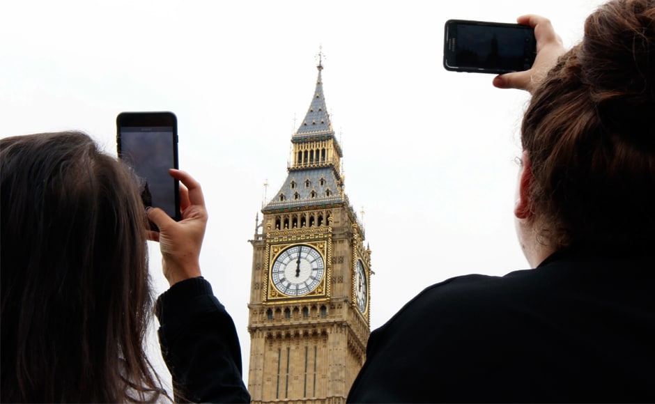 Members of the public and tourists also packed into Parliament Square and lined Westminster Bridge to hear the final bongs. This is not the first time the bells have fallen silent — they were stopped for maintenance in 2007, and between 1983 and 1985. AP Members of the public and tourists also packed into Parliament Square and lined Westminster Bridge to hear the final bongs. This is not the first time the bells have fallen silent — they were stopped for maintenance in 2007, and between 1983 and 1985. AP