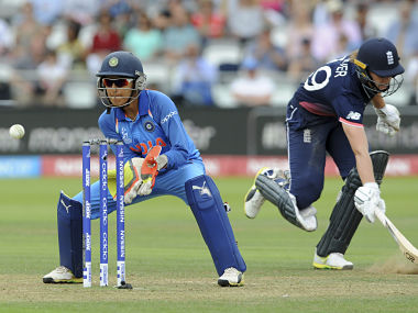 India cricketer Sushma Verma honoured by Himachal Pradesh CM; Olympian Vijay Kumar cries foul India cricketer Sushma Verma honoured by Himachal Pradesh CM; Olympian Vijay Kumar cries foul