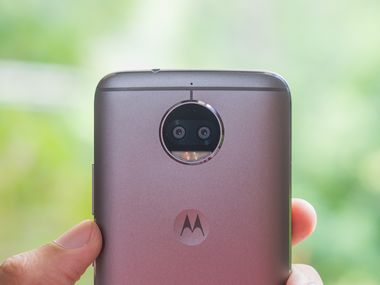 Dual lens camera systems on smartphones are already becoming mainstream, here's how they offer an advantage over a single camera Dual lens camera systems on smartphones are already becoming mainstream, here's how they offer an advantage over a single camera