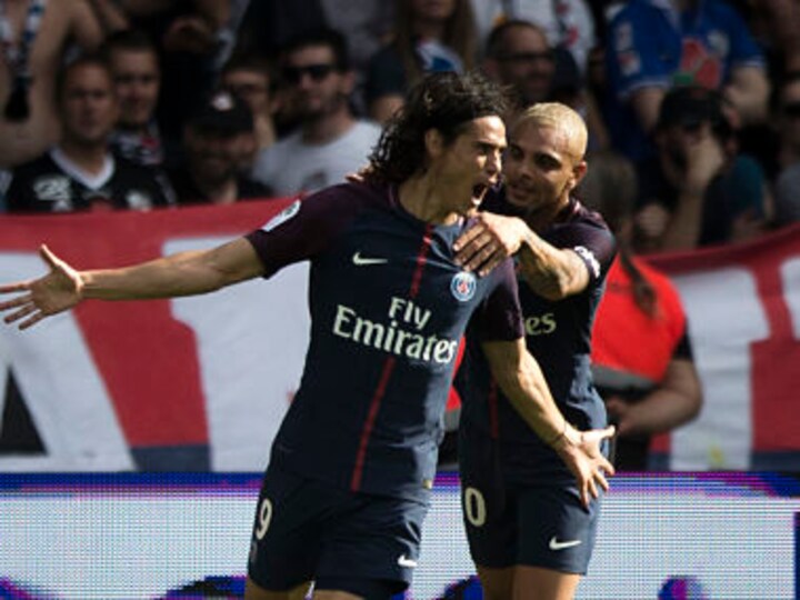 Ligue 1: PSG register win over Amiens in season opener, Neymar cheered despite not playing the match