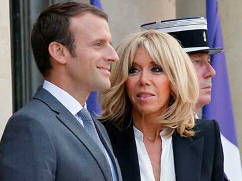 Brigitte Macron, épouse du président français Emmanuel Macron, visée par les fake news sur le genre