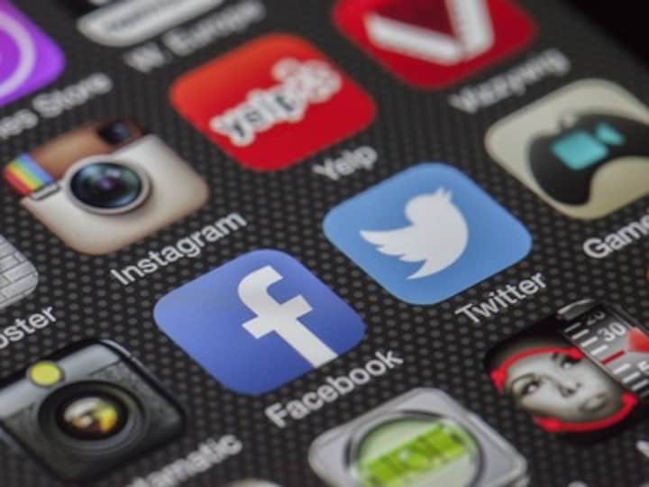 Facebook will stop selling ads to Pages that publish and share fake news: Report