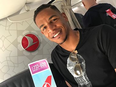Manchester City's Fernando on his way to Istanbul to join the club. Image courtesy: Twitter @Galatasaray
