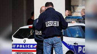 Knife-wielding man in France kills one, injures two people; no clarity yet on whether attack was terror-related
