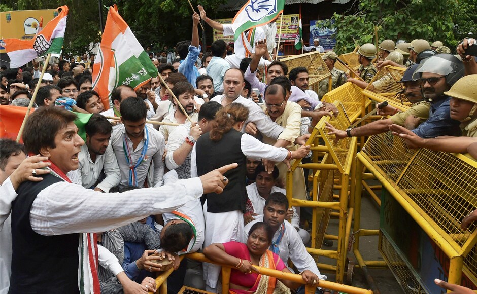 Uttar Pradesh Congress chief Raj Babbar and other party workers protest over the Gorakhpur deaths in Lucknow on Monday. Parents alleged that healthcare took a backseat as politicians started arriving at the BRD Medical College when the hospital staff went about attending to the VIPs. PTI Uttar Pradesh Congress chief Raj Babbar and other party workers protest over the Gorakhpur deaths in Lucknow on Monday. Parents alleged that healthcare took a backseat as politicians started arriving at the BRD Medical College when the hospital staff went about attending to the VIPs. PTI