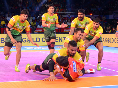Pro Kabaddi League 2017: Patna Pirates, Bengal Warriors ride on raiders' heroics to extend winning streaks Pro Kabaddi League 2017: Patna Pirates, Bengal Warriors ride on raiders' heroics to extend winning streaks