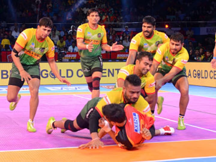 Pro Kabaddi League 2017: Patna Pirates, Bengal Warriors ride on raiders' heroics to extend winning streaks