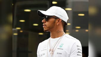 Lewis Hamilton says he is in no rush to sign new contract, will stay with Mercedes beyond 2018