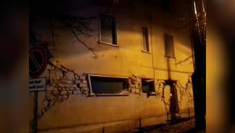 Italy: Earthquake hits resort town of Ischia, killing one