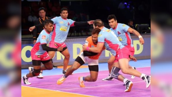 Pro Kabaddi League 2017: Manjeet Chhillar helps Jaipur Pink Panthers edge past Puneri Paltan