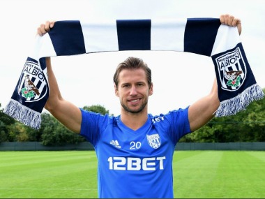 Transfer Window: West Bromwich Albion sign Grzegorz Krychowiak from PSG on season-long loan Transfer Window: West Bromwich Albion sign Grzegorz Krychowiak from PSG on season-long loan