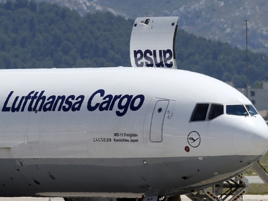 Watch: Bone-chilling footage of a cargo plane's crash landing Watch: Bone-chilling footage of a cargo plane's crash landing