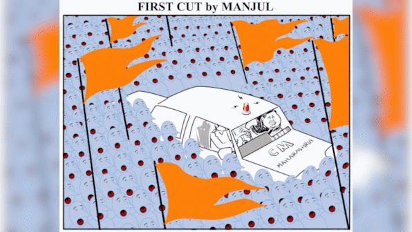 Maratha Kranti Morcha: Over 3 lakh protesters throng Mumbai; CM Fadnavis promises reservations