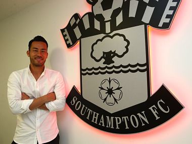 Premier League: Maya Yoshida signs new three-year contract with Southampton Premier League: Maya Yoshida signs new three-year contract with Southampton