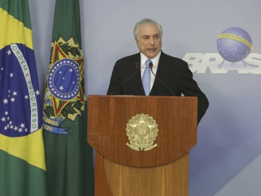 Brazil sends troops as residents of border town Pacaraima attack Venezuelan migrants, drive them out Brazil sends troops as residents of border town Pacaraima attack Venezuelan migrants, drive them out