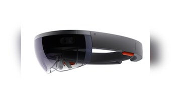 Researchers use Microsoft HoloLens for the first time on a patient undergoing reconstructive surgery