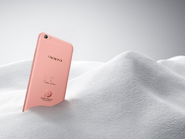 Oppo F5 expected to launch in October as images leak out in Philippines; could pack a dual-camera on the front Oppo F5 expected to launch in October as images leak out in Philippines; could pack a dual-camera on the front