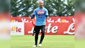 Premier League: Aston Villa sign former Liverpool goalkeeper Pepe Reina on loan as replacement for injured Tom Heaton