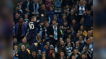Premier League: Wayne Rooney scores 200th league goal as Everton hold Manchester City to draw