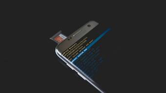 Government developing ways to prevent unauthorised access to official's mobile phones