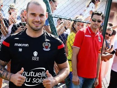 Ligue 1: Wesley Sneijder completes free transfer to Nice, becomes French club's fifth summer buy Ligue 1: Wesley Sneijder completes free transfer to Nice, becomes French club's fifth summer buy