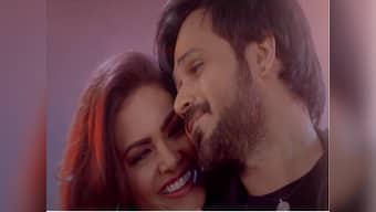 Baadshaho song 'Socha Hai' featuring Emraan Hashmi, Esha Gupta revamps a retro classic