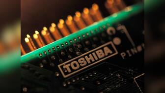 Apple joins Bain Capital-led consortium in last-ditch bid for Toshiba's memory chip business