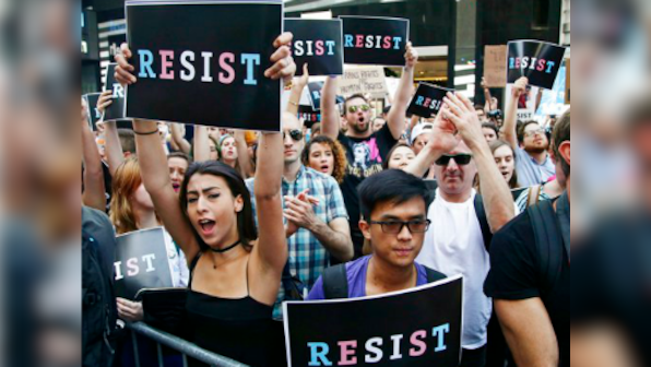 After Donald Trump's rally in Phoenix, protesters turns violent; police fires tear gas