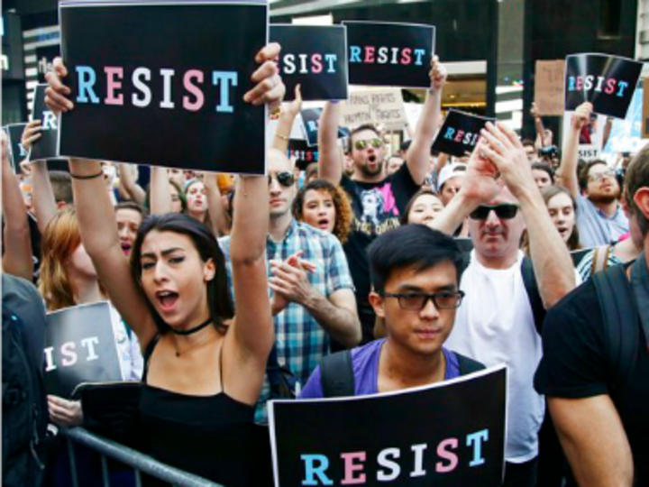 After Donald Trump's rally in Phoenix, protesters turns violent; police fires tear gas