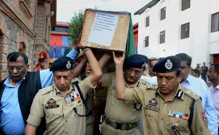 Abdul Rashid, J&K cop killed by militants in Anantnag, given burial with full state honours Abdul Rashid, J&K cop killed by militants in Anantnag, given burial with full state honours