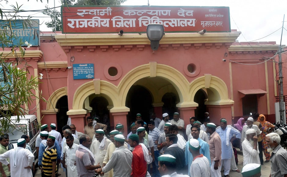 People crowd outside the Muzaffarnagar district hospital anxiously, where injured passengers of Utkal Express train were admitted. According to BJP leader Satish Mahana, over 50 people have been discharged while 102 survivors are still undergoing treatment. PTI People crowd outside the Muzaffarnagar district hospital anxiously, where injured passengers of Utkal Express train were admitted. According to BJP leader Satish Mahana, over 50 people have been discharged while 102 survivors are still undergoing treatment. PTI