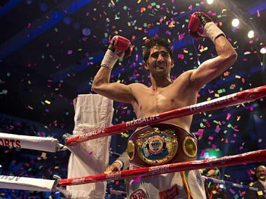 Vijender Singh defeats Zulpikar Maimaitiali: 'Singh is king' go Twitterati after Indian pugilist's victory Vijender Singh defeats Zulpikar Maimaitiali: 'Singh is king' go Twitterati after Indian pugilist's victory