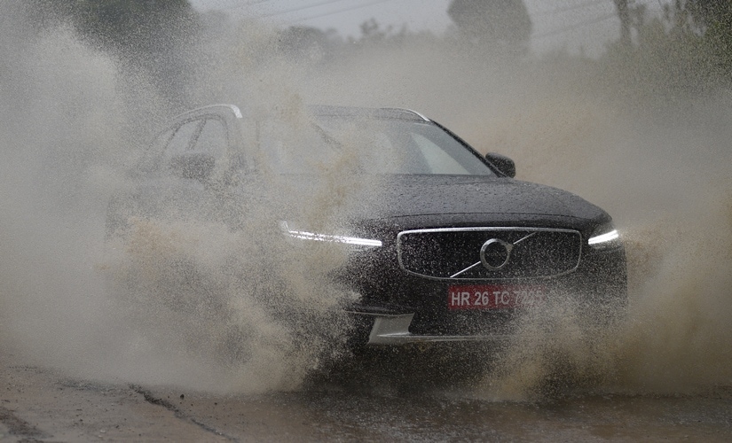 Volvo V90 Cross Country 825 6