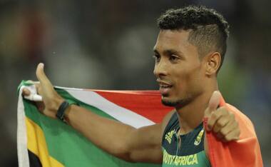 Wayde van Niekerk defends 400m title, Sam Kendricks wins pole vault at IAAF World Championships