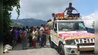 Gorkhaland protests: Driven to despair by indifferent govt, Hill people find solace in famed Darjeeling spirit