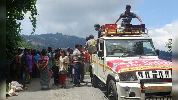 Gorkhaland protests: Driven to despair by indifferent govt, Hill people find solace in famed Darjeeling spirit