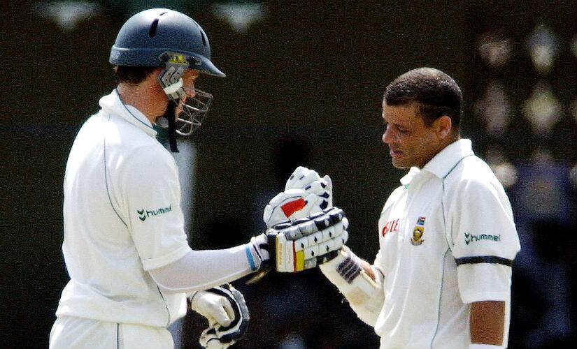 AB de Villiers (L) and Ashwell Prince bat together during a Test against Sri Lanka in 2006. Prince has heavily criticised de Villiers choosing and picking the matches to play. AFP