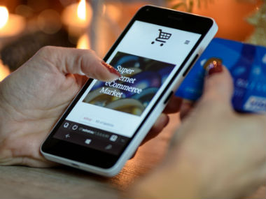 E-commerce Cloud: Why startups must innovate online storefronts to woo shoppers E-commerce Cloud: Why startups must innovate online storefronts to woo shoppers