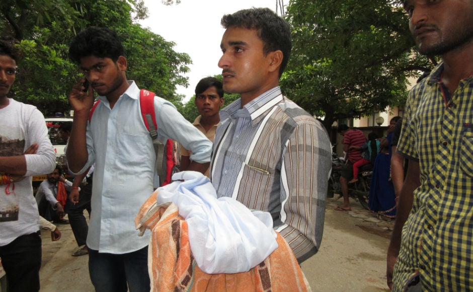Reports state Pushpa Sales, the agency responsible for the supply of oxygen to the hospital, halted supplies due to non-payment of dues. This alone lead to the death of 33 children in the past 48 hours. AFP Reports state Pushpa Sales, the agency responsible for the supply of oxygen to the hospital, halted supplies due to non-payment of dues. This alone lead to the death of 33 children in the past 48 hours. AFP
