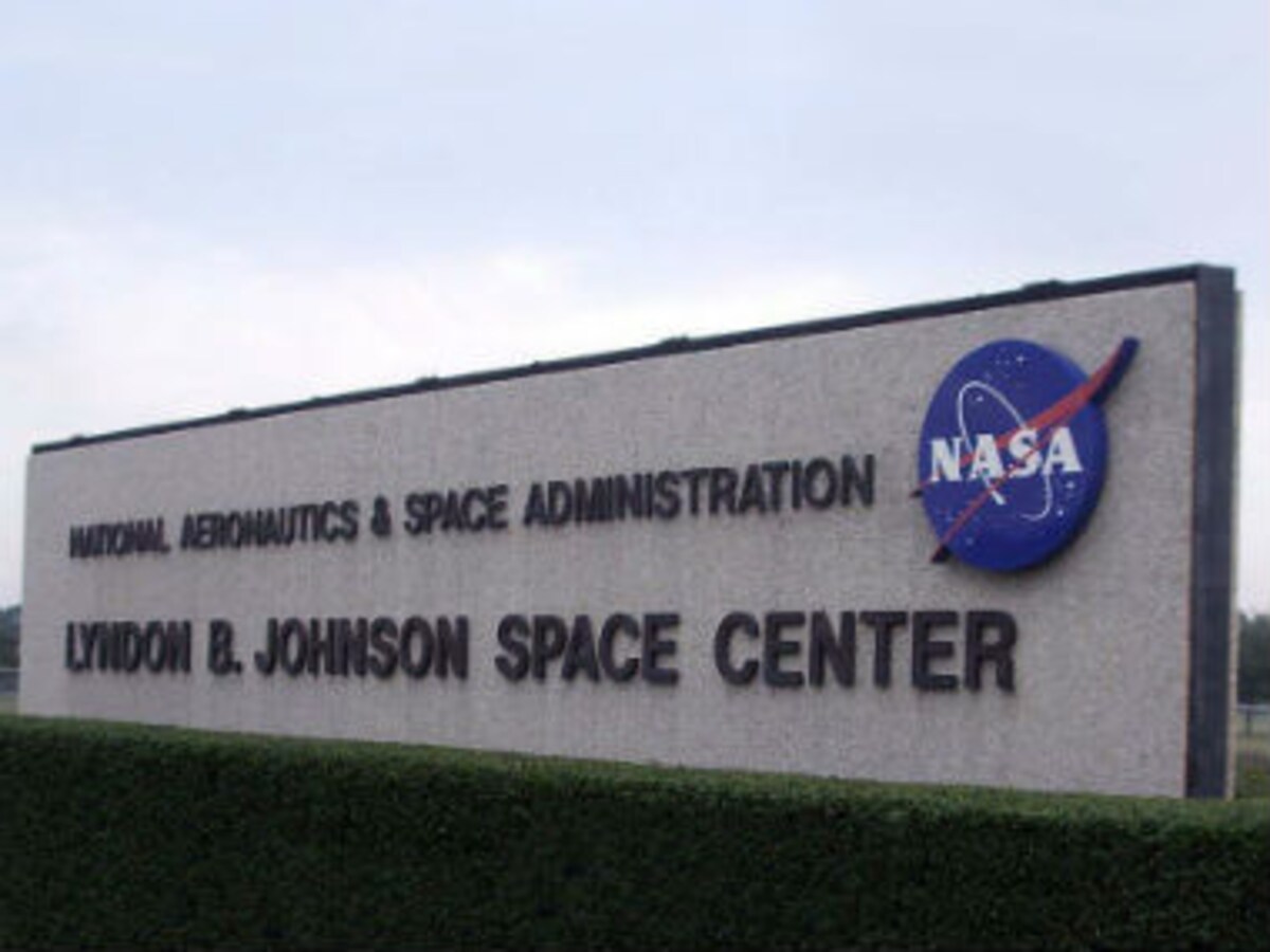 nasa space center houston texas engineer
