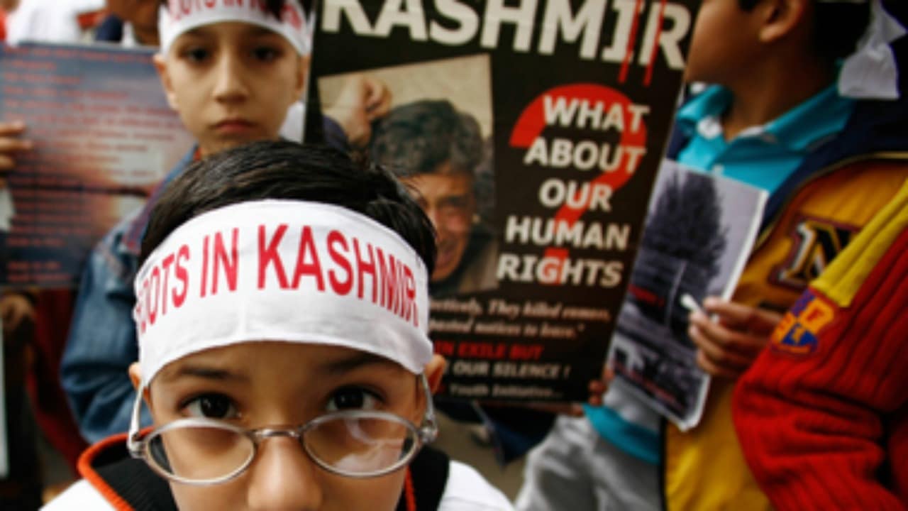 Kashmiri Hindus welcome steps to abrogate Article 370, dream of returning  to their homeland-India News , Firstpost