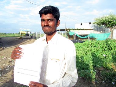Marathwada Diary: Mandatory online crop insurance premium payments adds to farmers' despair Marathwada Diary: Mandatory online crop insurance premium payments adds to farmers' despair