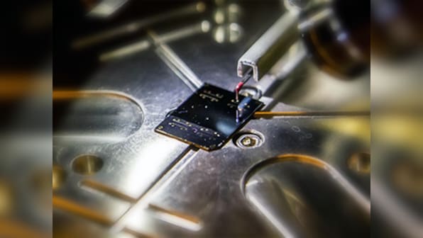 Researchers develop heat conducting plastic that could lead to lighter electronics