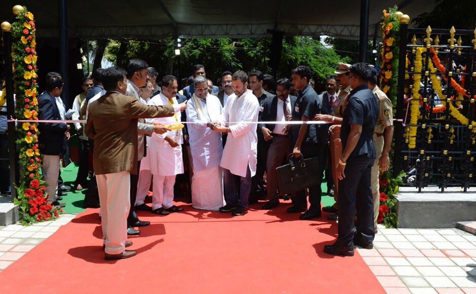 Rahul along with Karnataka chief minister Siddaramaiah, city Mayor G Padmavathi, Karnataka Pradesh Congress Committee president G Parameshwara and other party leaders, inaugurated the canteen. Twitter@OfficeOfRG Rahul along with Karnataka chief minister Siddaramaiah, city Mayor G Padmavathi, Karnataka Pradesh Congress Committee president G Parameshwara and other party leaders, inaugurated the canteen. Twitter@OfficeOfRG