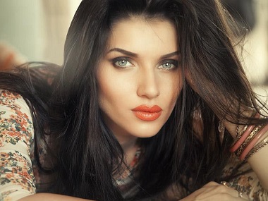 Baahubali actress Scarlett Wilson lashes out at co-actor for lewd gestures, unwanted advances on film set Baahubali actress Scarlett Wilson lashes out at co-actor for lewd gestures, unwanted advances on film set