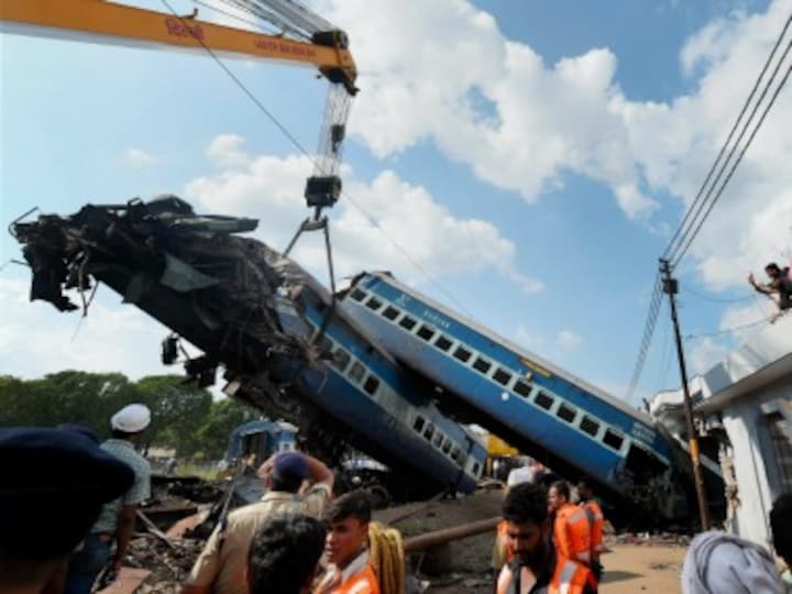 Utkal Express derailment: Red Cross sends 100 units of blood for injured