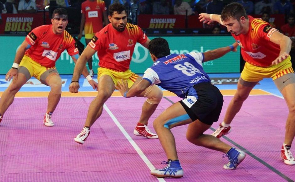 Vikas Kandola's raids gave Steelers a good start. At the other end, Gujarat’s Sachin was equally lethal and ensured the Steelers didn't get a whiff of a breakthrough. The two teams were tied 7-7 with six minutes to go for half-time. Image courtesy: PKL Vikas Kandola's raids gave Steelers a good start. At the other end, Gujarat’s Sachin was equally lethal and ensured the Steelers didn't get a whiff of a breakthrough. The two teams were tied 7-7 with six minutes to go for half-time. Image courtesy: PKL