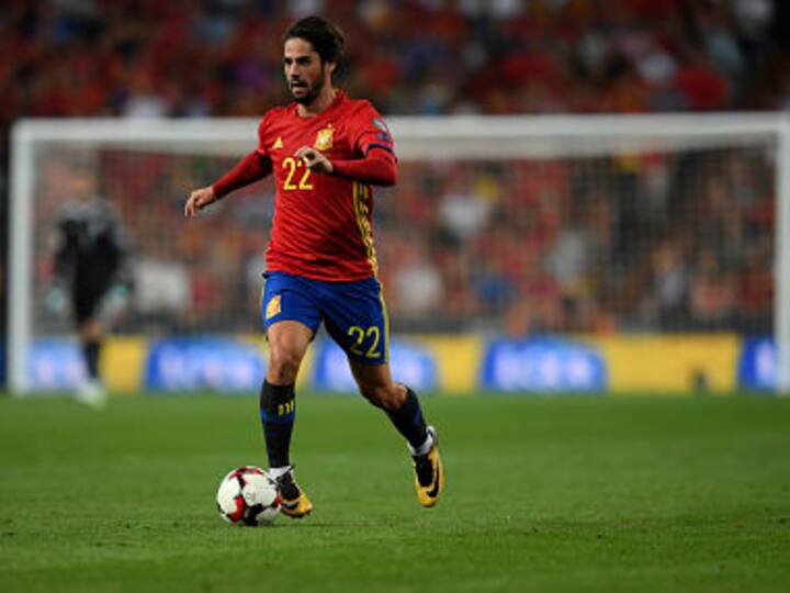 FIFA 2018 World Cup qualifiers: Isco's double strike and Alvaro Morato's late goal help Spain defeat Italy