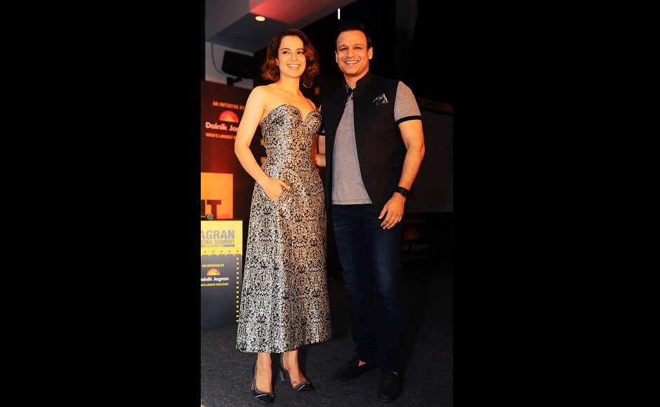 Ranaut (left) poses with actor Vivek Oberoi at the Jagran Cinema Summit in Mumbai on 15 September, 2017. Photo courtesy: AFP/ STR Ranaut (left) poses with actor Vivek Oberoi at the Jagran Cinema Summit in Mumbai on 15 September, 2017. Photo courtesy: AFP/ STR